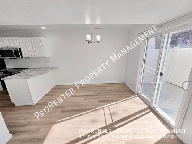 Building Photo - 652 W 800 N