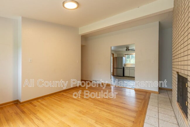 Building Photo - 4690 Sioux Dr