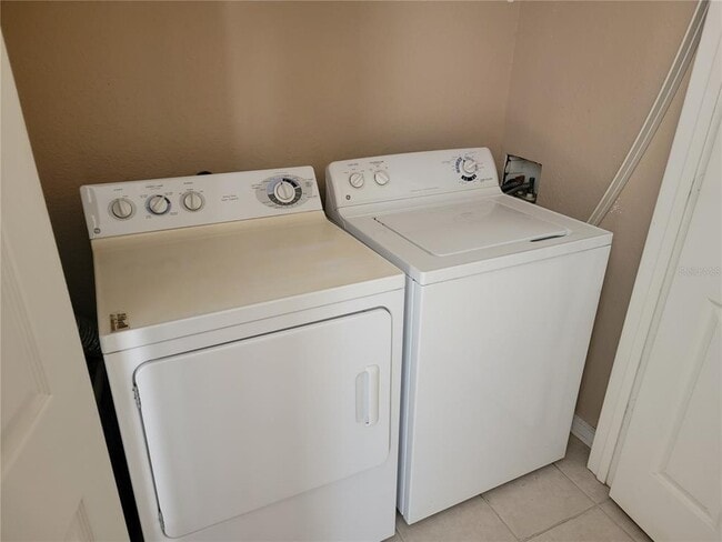 Building Photo - 6380 Contessa Dr