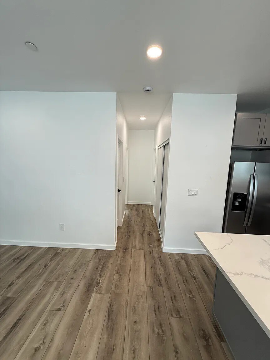 Building Photo - 1014 Cypress Ave