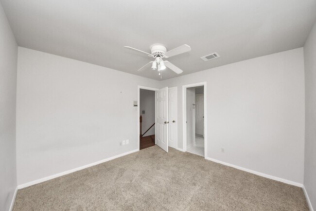 Building Photo - 20626 Chestnut Hills Dr