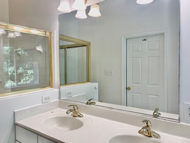 Building Photo - 18122 Truffle Ln