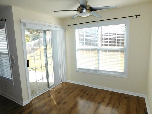 Building Photo - 3266 Liberty Commons Dr NW