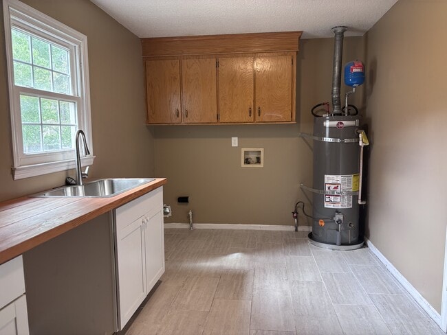 Building Photo - 1046 Trotters Blvd