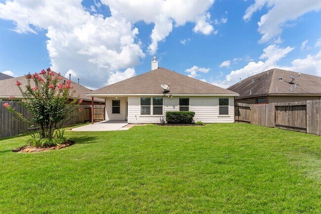 Building Photo - 28519 Lockeridge View Dr