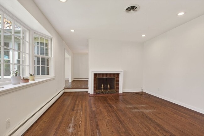 Building Photo - 513 Chesopeian Trail
