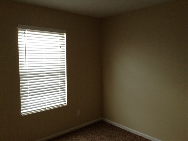 Building Photo - 2401 Oaktree Place