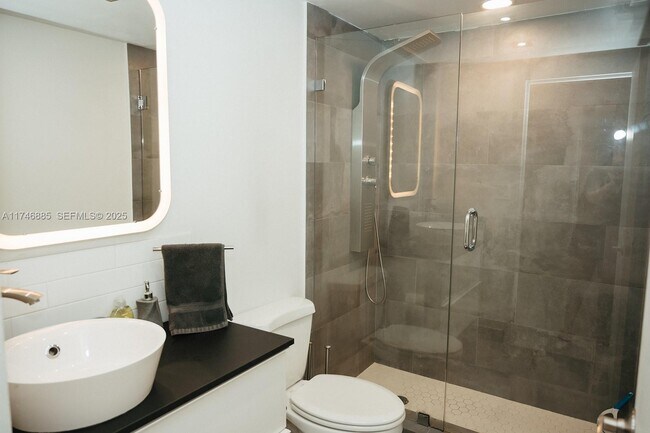 Building Photo - 3725 S Ocean Dr