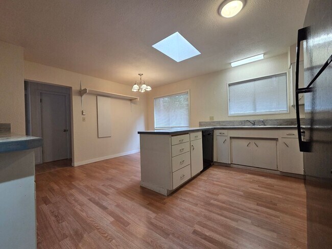 Building Photo - 711 83rd Ave SW