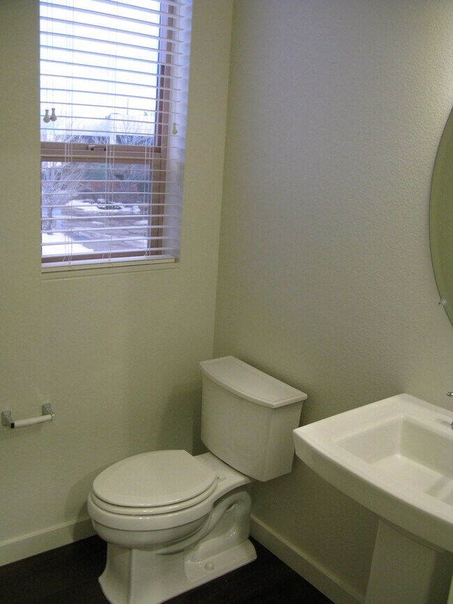 Building Photo - Modern End Unit 3 Bedroom Townhome with Solar.