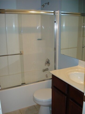 2nd Full Bath - 527 Clara Ave