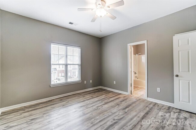 Building Photo - 6429 Mallard View Ln