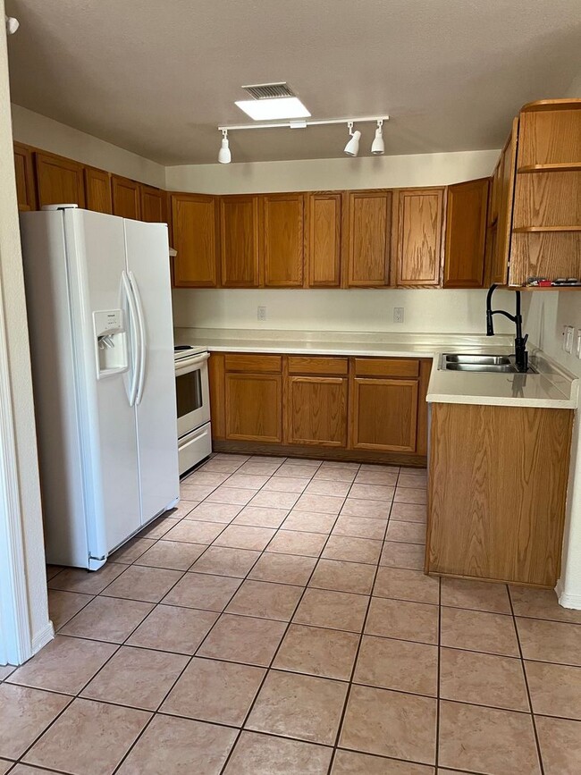 Building Photo - 3 Bedroom 2 bath with solar and electric car plug in