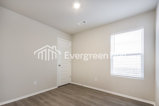 Building Photo - 6509 NW Kathleen St