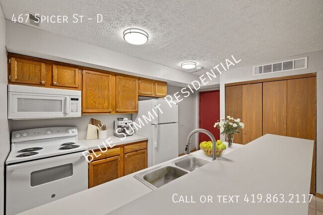 Building Photo - *** Rental Specials *** 2 bedroom Apartmen...