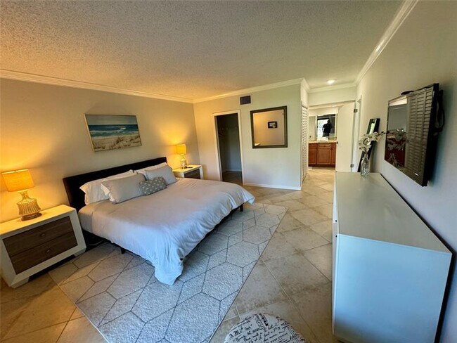 Building Photo - 11863 Wimbledon Cir