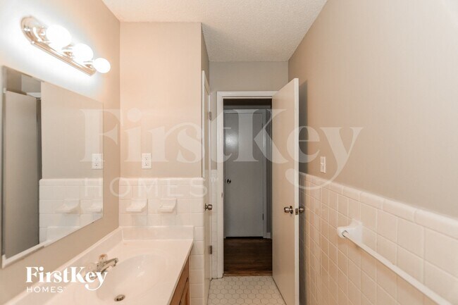 Building Photo - 4769 S Milnor Dr