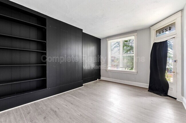 Building Photo - 4222 S 38th St