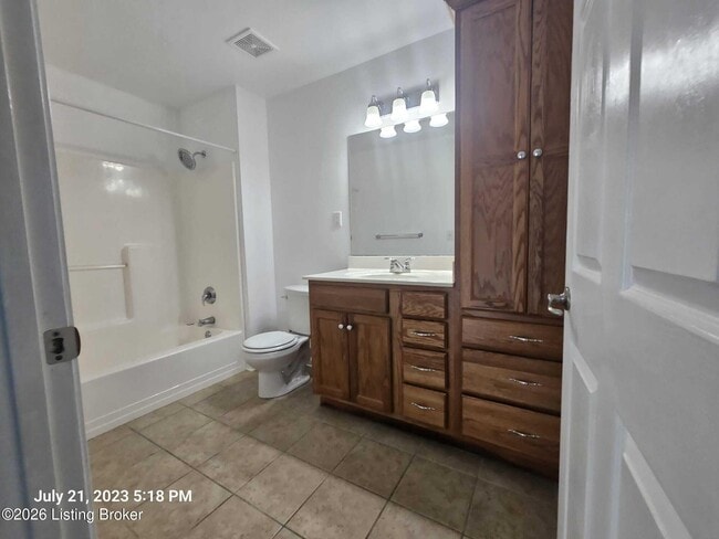 Building Photo - 3802 Falcon Crest Dr