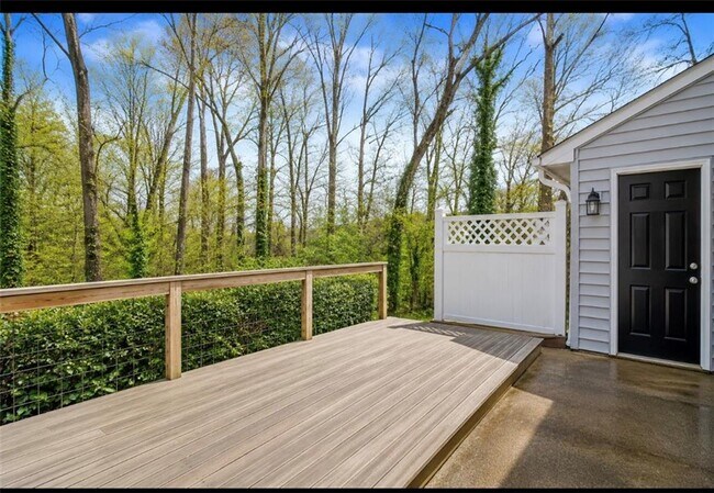 Building Photo - 2390 Newport Landing
