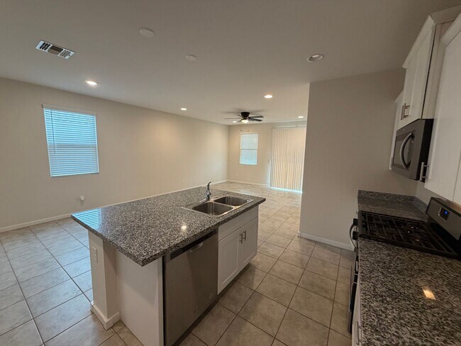 Building Photo - 36987 N Sidewinder Dr