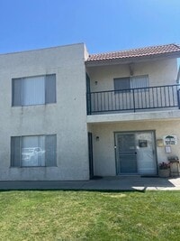Building Photo - 900 Susan Dr