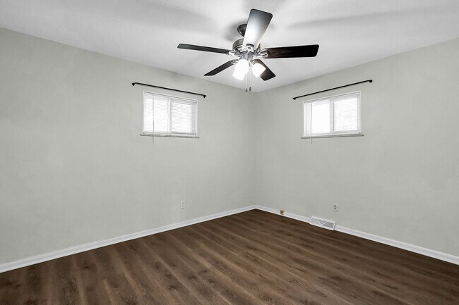 Building Photo - Affordable 3 Bedroom Home