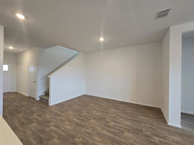 Building Photo - 352 San Juan Trl