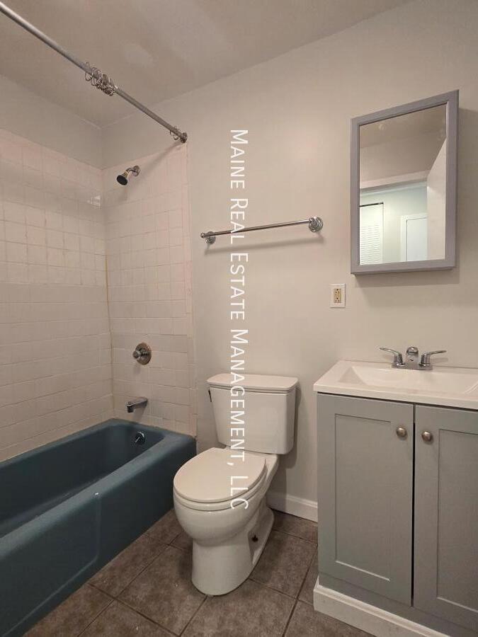 Building Photo - 20 Tall Pines Dr