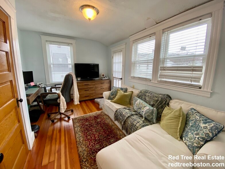 Building Photo - 482 Beale St