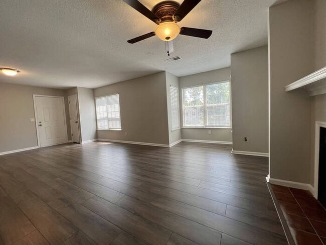 Building Photo - 21A Battery Walk Court