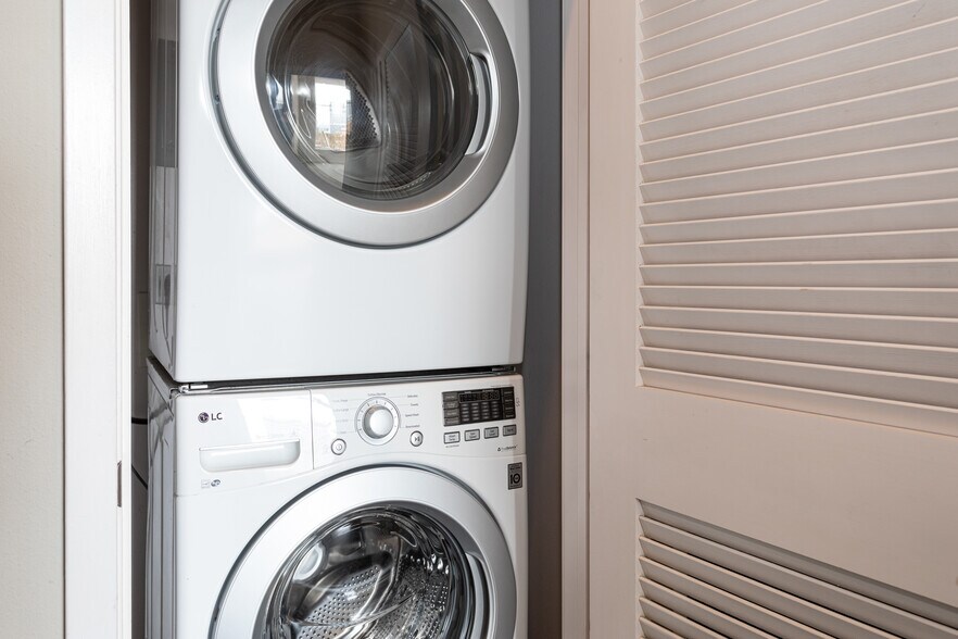 Building Photo - 630 Thomas L Berkley Way