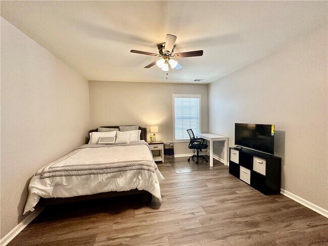 Building Photo - 5135 Cactus Cove Ln