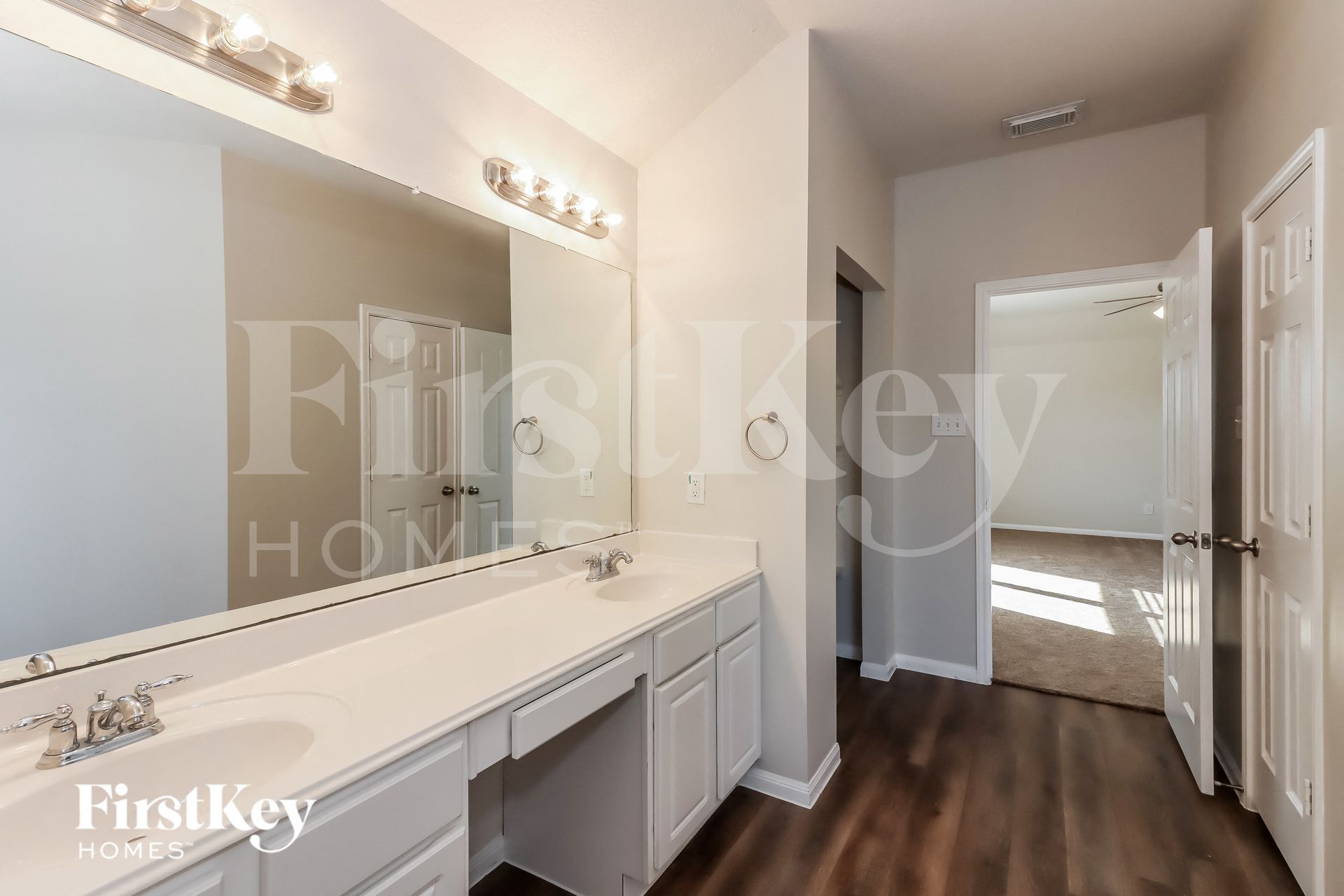 Building Photo - 19211 Sunny Leaf Ln