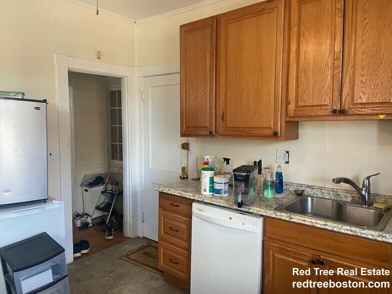 Primary Photo - 12 Royce Rd