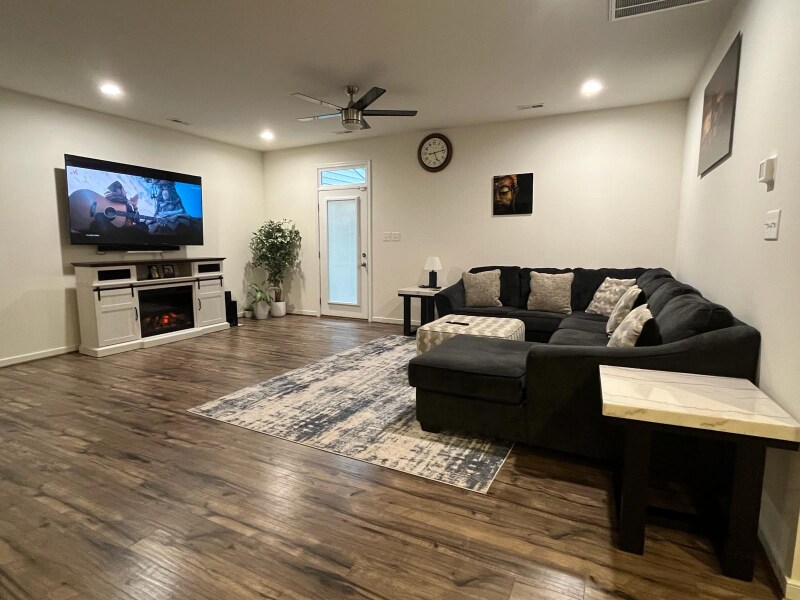 Building Photo - 4002 Carrie Ml Xing