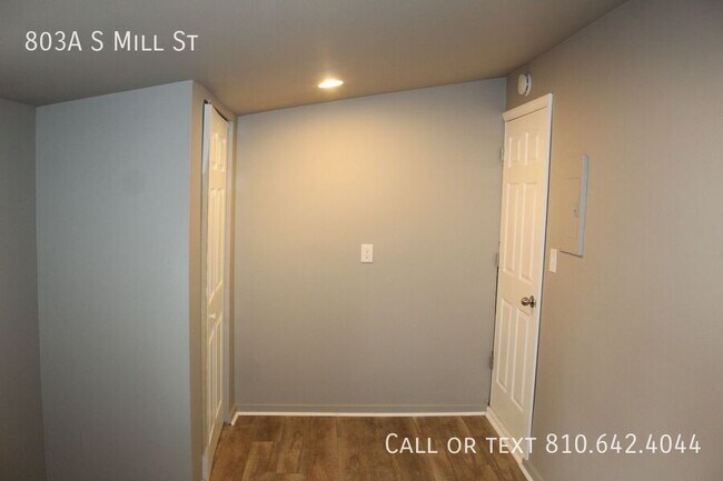 Building Photo - 803A S Mill St-