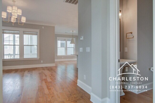 Building Photo - 1636 Juliana St