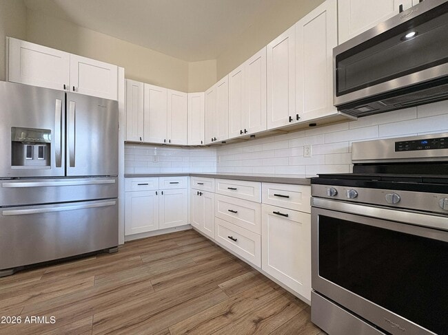 Building Photo - 13031 W Stella Ct