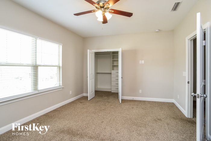 Building Photo - 6305 Kennard Dr