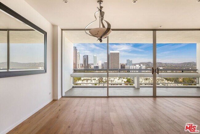 Building Photo - 2222 Ave of the Stars