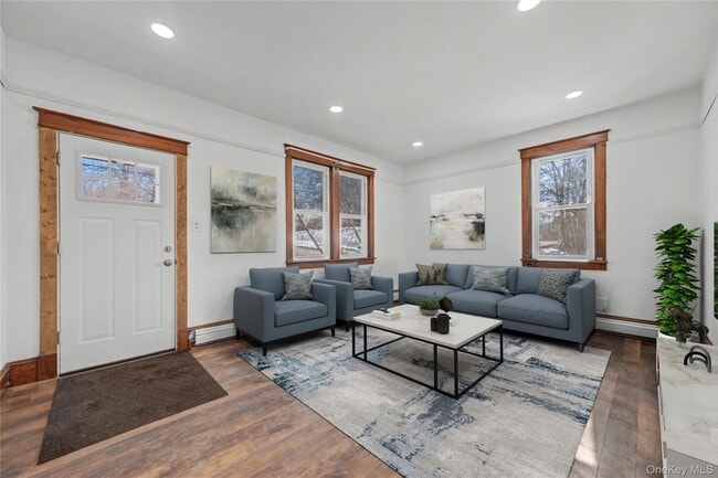 Building Photo - 44 Cedar Ave