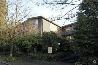 Building Photo - Upstairs Downstairs Apartments