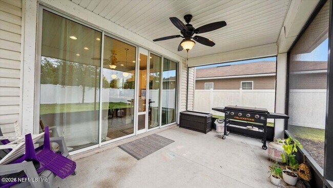 Building Photo - 1120 Persimmon Dr