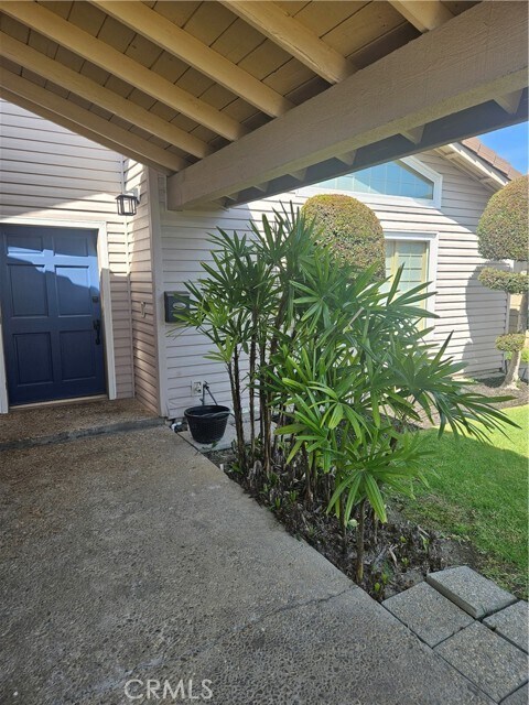 Building Photo - 6801 Glen Dr