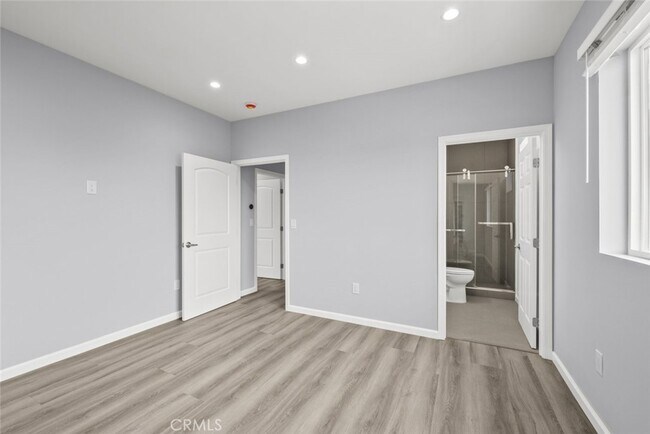 Building Photo - 15834 Eccles St