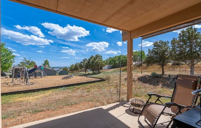 Primary Photo - Three Bedroom Bayfield House Available for...