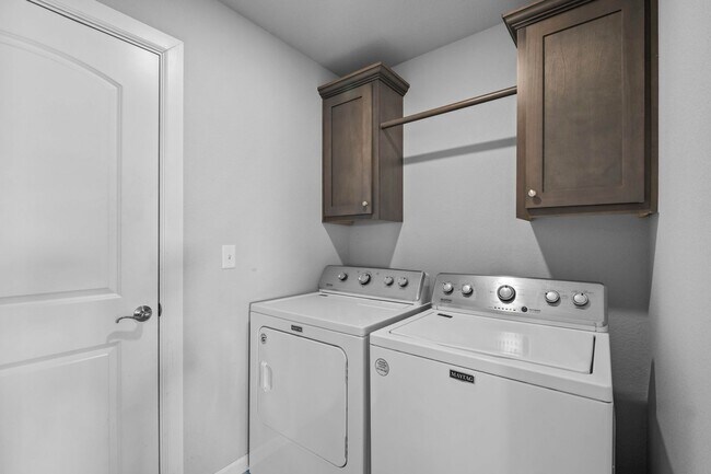 Building Photo - 4-Bed Home in West Fayetteville | Built 2021