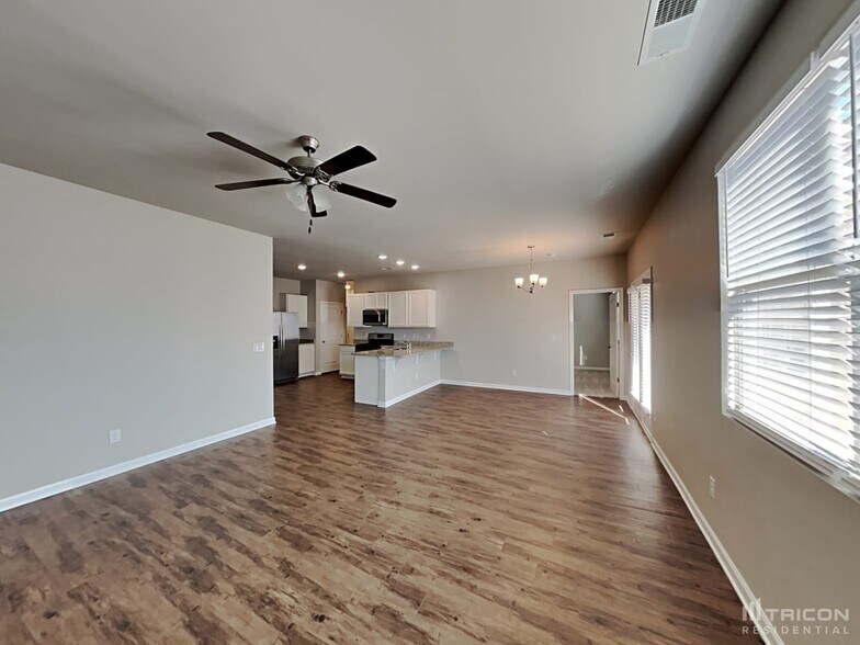 Building Photo - 631 Prominence Rd