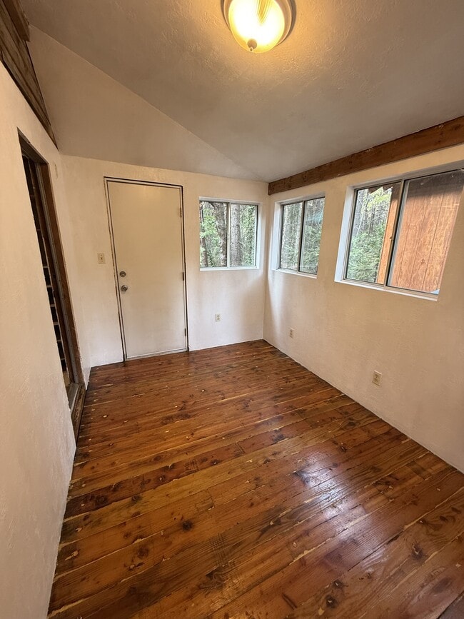 Building Photo - 17723 Lazy Dog Rd